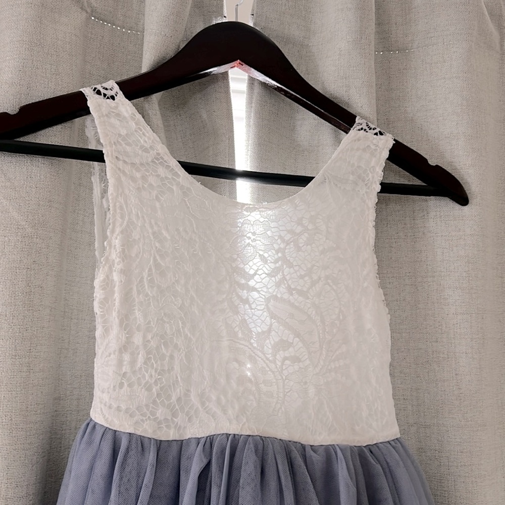 EUC Flower Girl or formal dress/wedding - lace white top with blue skirt. Size 8 - Picture 2 of 7